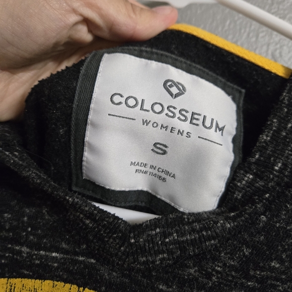 Bundle of Iowa Hawkeyes Sweater and Top - Picture 15 of 16